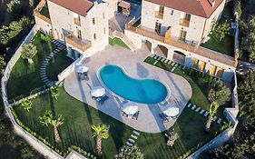 Zeyt Inn Hotel